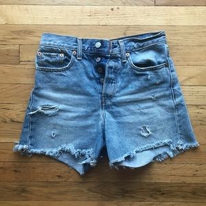 Levi’s wedgie fit jean shorts